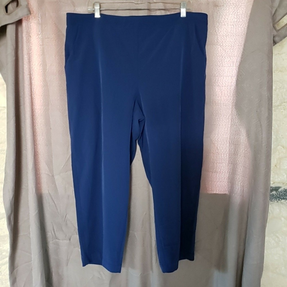 Chico's Zenergy Capri Pants Womens 16 Blue Solid Elastic Waist Stretch Travel